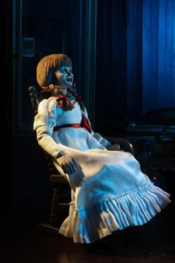 NECA The Conjuring Universe - Annabelle Clothed Actionfigur -Angebote Figuren Store 1489312 1