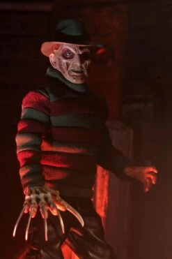 NECA Nightmare On Elm Street - New Nightmare Freddy Clothed Figur -Angebote Figuren Store 51934fc78a1b0601f3496d1615f5f67347dfc7893b7e574d9e5214bbe94d77aa