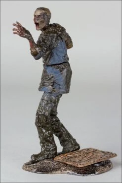 The Walking Dead TV Serie 7 - Figur Mud Walker Zombie -Angebote Figuren Store c2b44f3266bfbbeb5c468c0b37b11a021bde1fffad711f2bdcdbd753d24c4cf2