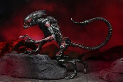 NECA Kenner Tribute Figur - Ultimate Night Cougar Alien -Angebote Figuren Store cougar7 scaled 1