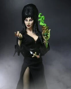 NECA Elvira, Mistress Of The Dark - Clothed Actionfigur -Angebote Figuren Store elvira10 scaled 1