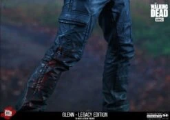 The Walking Dead TV - Glenn Legacy Edition Deluxe Figur -Angebote Figuren Store fbf95bc33545d049e21807fed7469ffcb7d3d1f84be4d6e01053c42dc5a5c480