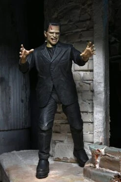 NECA Universal Monster Figur- Ultimate Frankensteins Monster (Color) -Angebote Figuren Store frank11 scaled 1