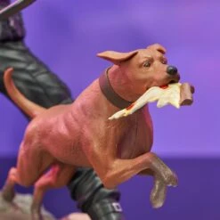 Diamond Select Marvel Gallery - Hawkeye Mit Lucky Dem Pizza-Dog - Statue -Angebote Figuren Store marvel hawkeye gallery 09 19809.1628723307